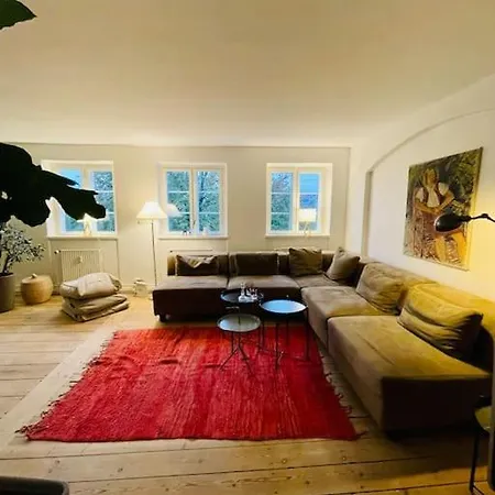 Heart Of - The King's Garden Apartment *