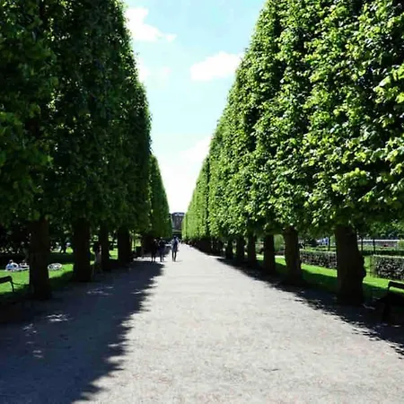 Heart Of - The King's Garden Apartment